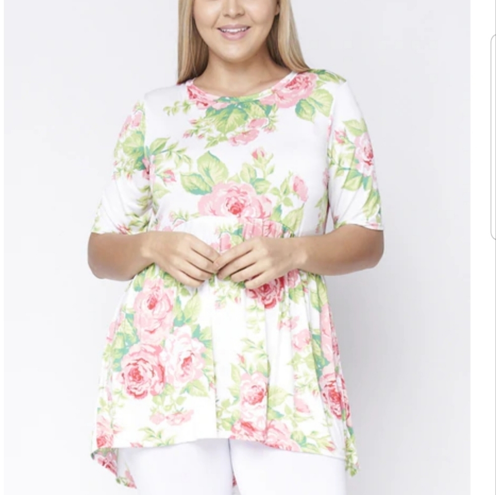 Plus Size Springtime Floral tunic - Picture 3 of 6
